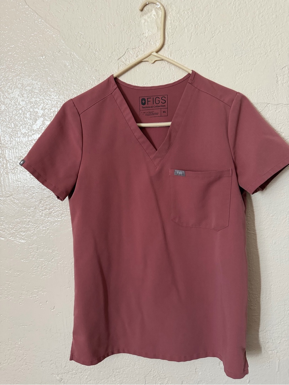 Figs Women's Scrub Set in Mauve Pink